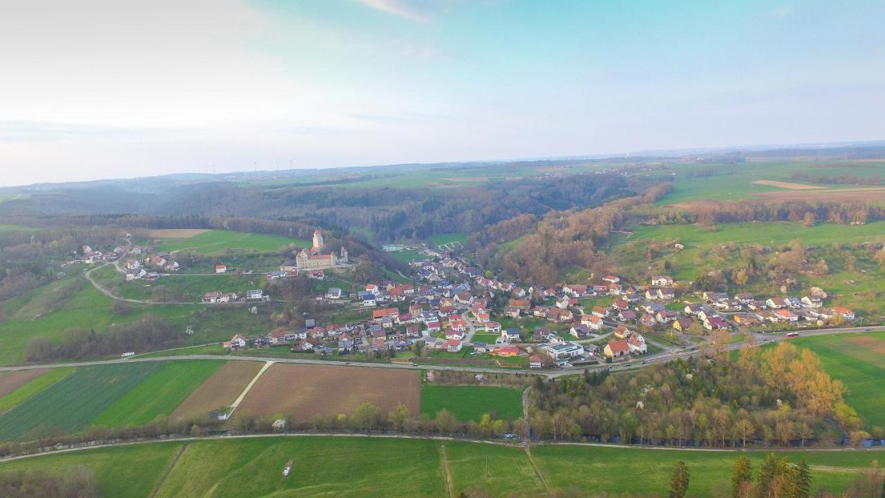 Landgasthof Falken Huttlingen Esterno foto