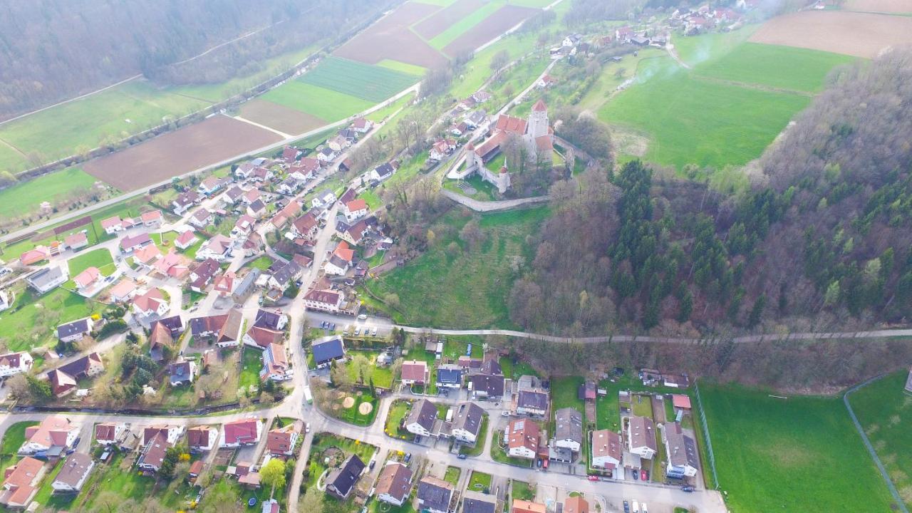 Landgasthof Falken Huttlingen Esterno foto