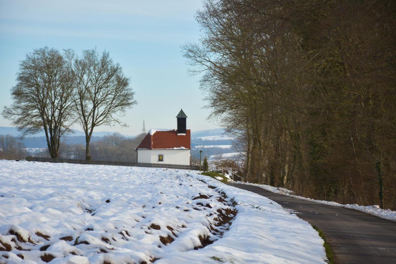 Landgasthof Falken Huttlingen Esterno foto