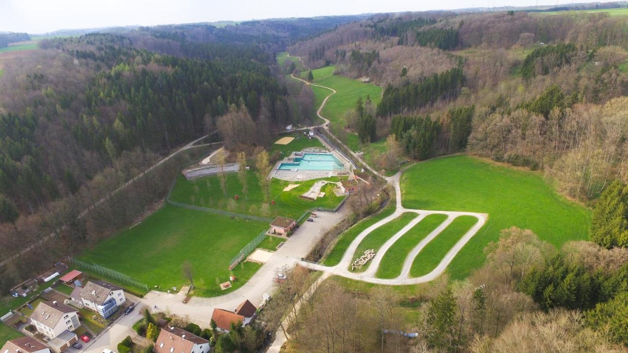 Landgasthof Falken Huttlingen Esterno foto